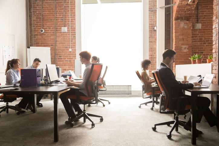 5 VANTAGENS EM USAR COWORKING OU ESCRITÓRIO COMPARTILHADO