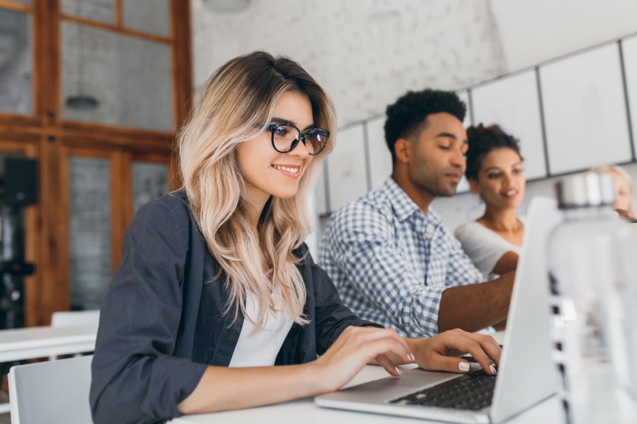 5 benefícios de trabalhar em um coworking