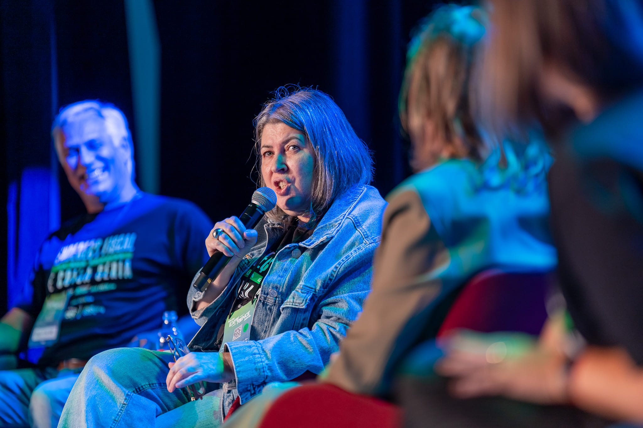 Painel de histórias reais – com gestores de coworkings como Agostinho (Recife), Rose Mazei (Osasco), Mari Gradilone (SP/RJ) e Deisy Candido (Florianópolis), que trouxeram histórias marcantes, divertidas e inspiradoras do dia a dia da operação.