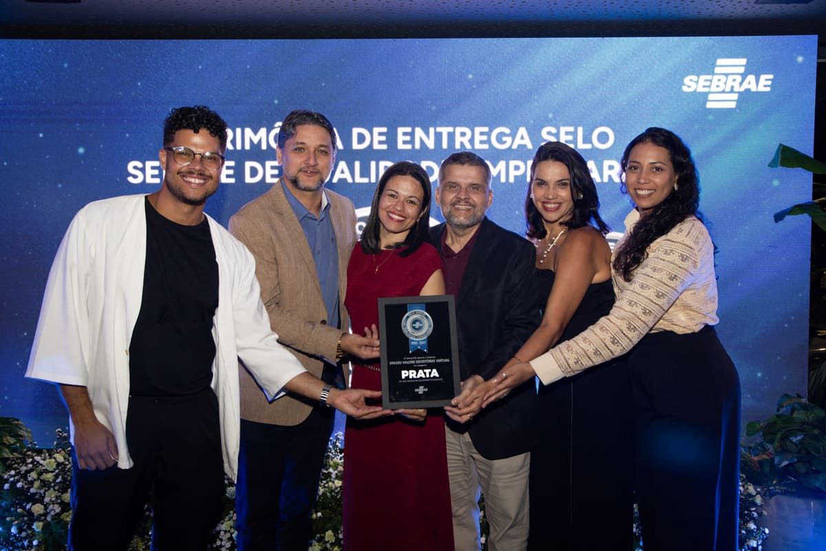 Elpidio e Viviane representantes do Spazio Valore ao lado de Nathan, Thiago, Márcia e Helen do Sebrae Sergipe